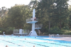 Schwimmvergnügen im Waldschwimmbad im Nachbarort Lorsch (10 Autominuten)