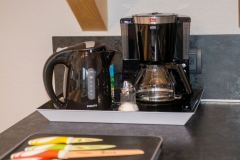 Kaffeemaschine (Filter vorhanden), Wasserkocher, Toaster u.v.m.