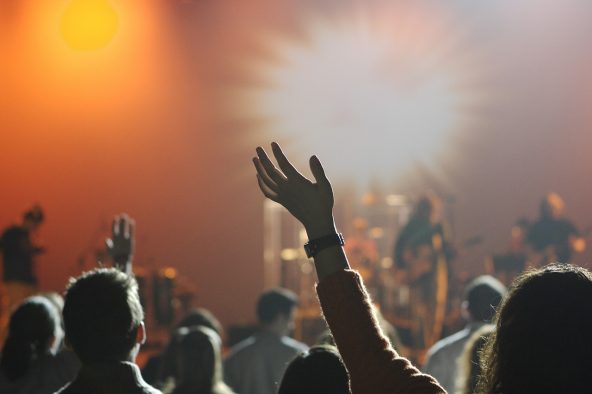 Das Musiktheater Rex im alten Güterbahnhof in Bensheim zieht jedes Wochenende zahlreiche Musikfans aus nah und fern an.