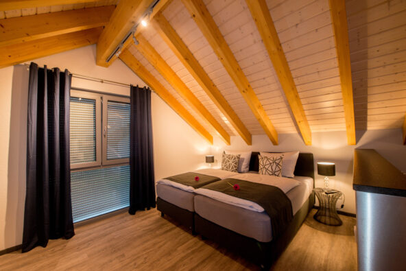 Der Schlafbereich als Doppelbett (Kingsize-Bett 2x2m) oder als zwei Twin-Betten